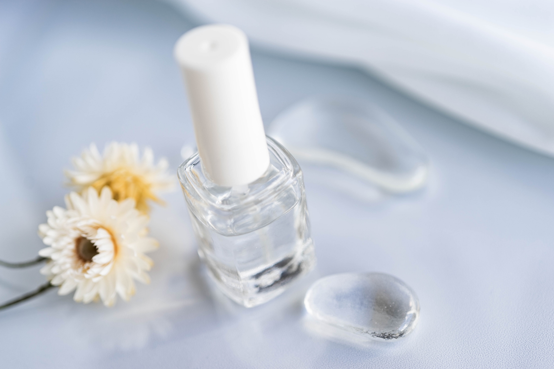 人工香料・乳化剤・界面活性剤入りの保湿剤は“再生を妨げる”